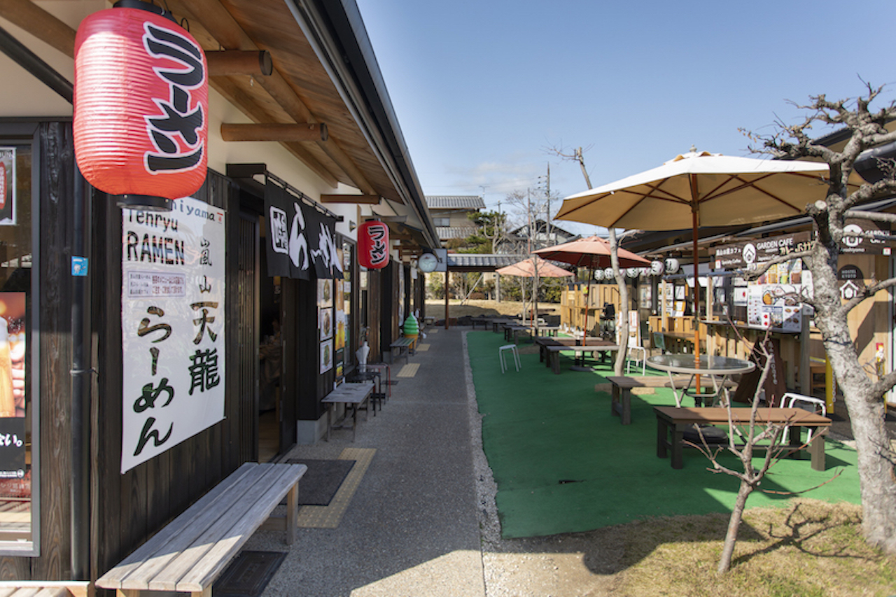 背脂醤油で京都ラーメンの味継ぐ 嵐山天龍ラーメン M エム Kyoto By Leaf