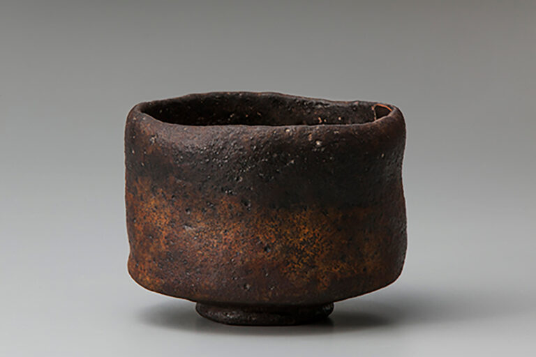 Raku History Special Exhibition Stories told by tea bowls