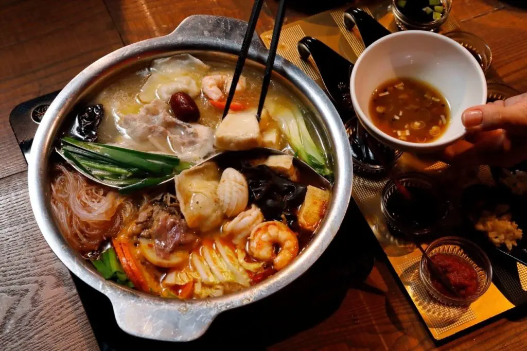 Raksenro Hot Pot