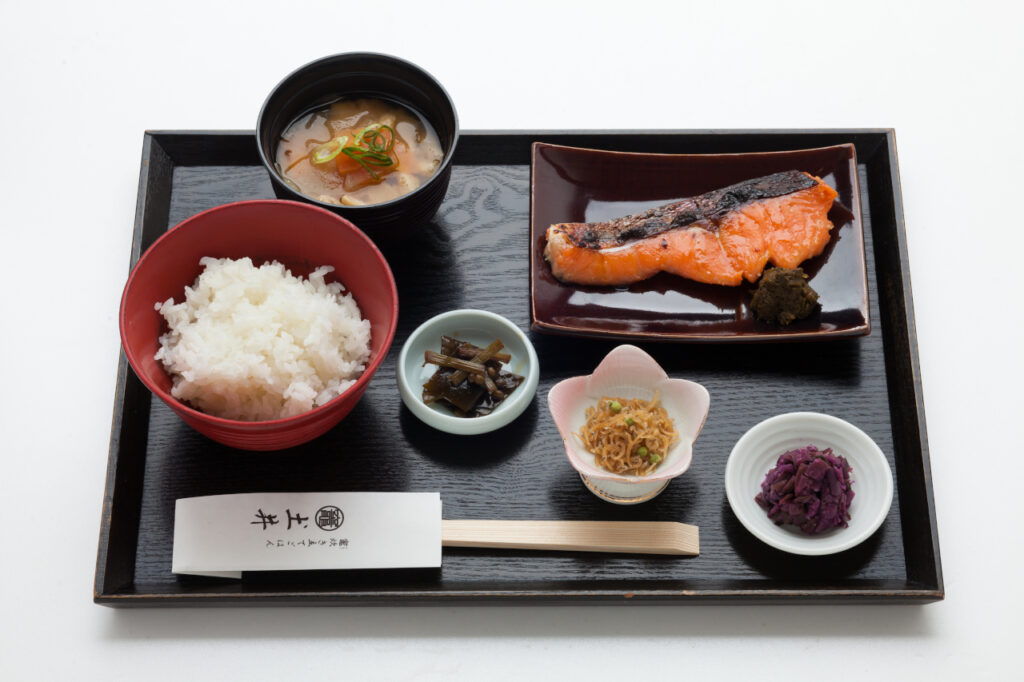 Freshly cooked rice with salmon saikyo zuke set