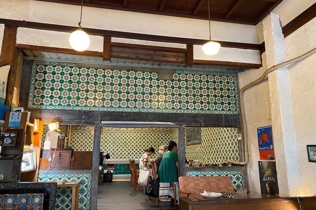 Interior view of Sarasa Nishijin