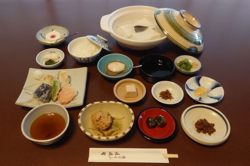 Yudofu Sagano "Yudofu Set Meal