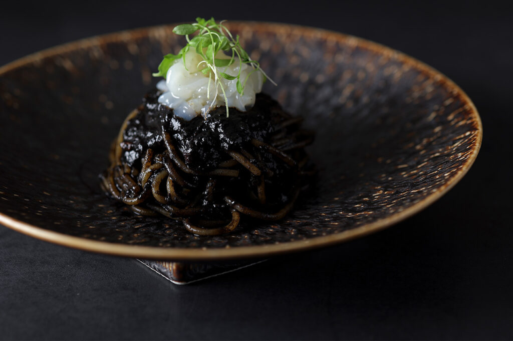 etto Spaghetti with squid ink