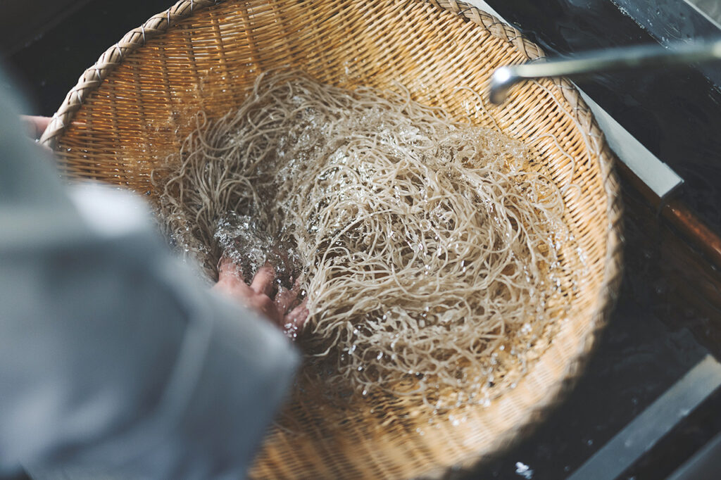 本家尾張屋