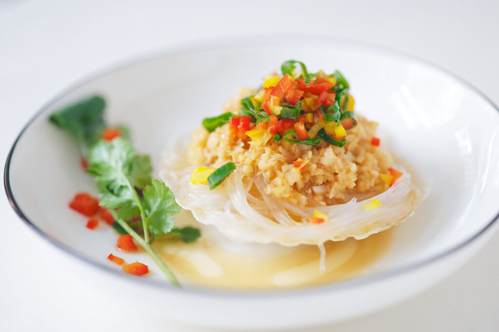 Lao Shang Hai San Jo Steamed scallop and vermicelli with garlic