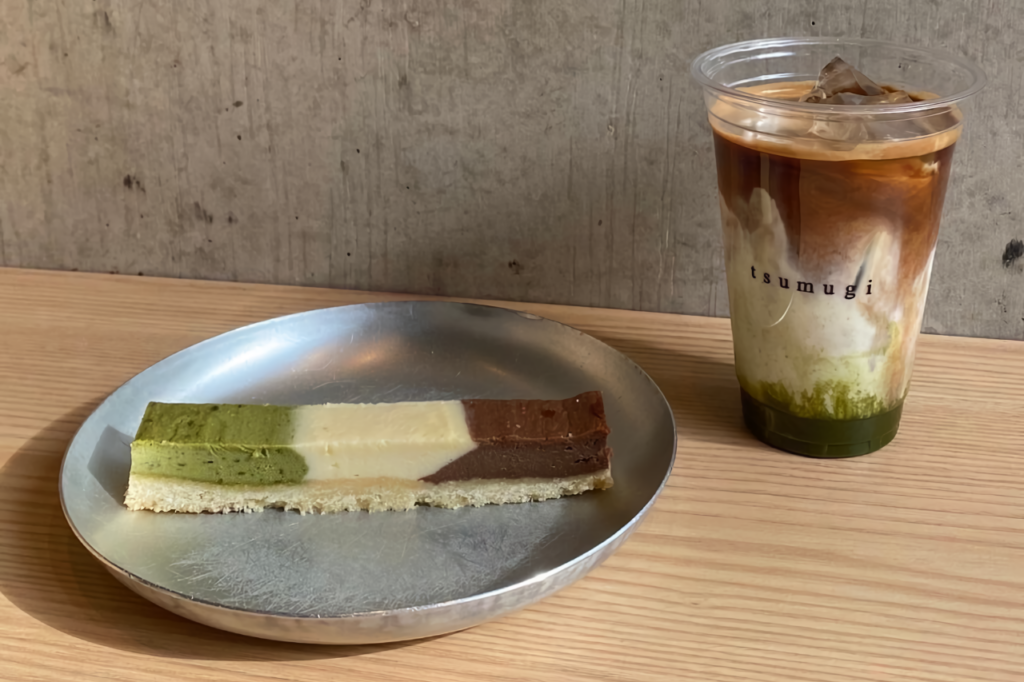 green tea latte presso and green tea marble cheesecake at tsumugi cafe