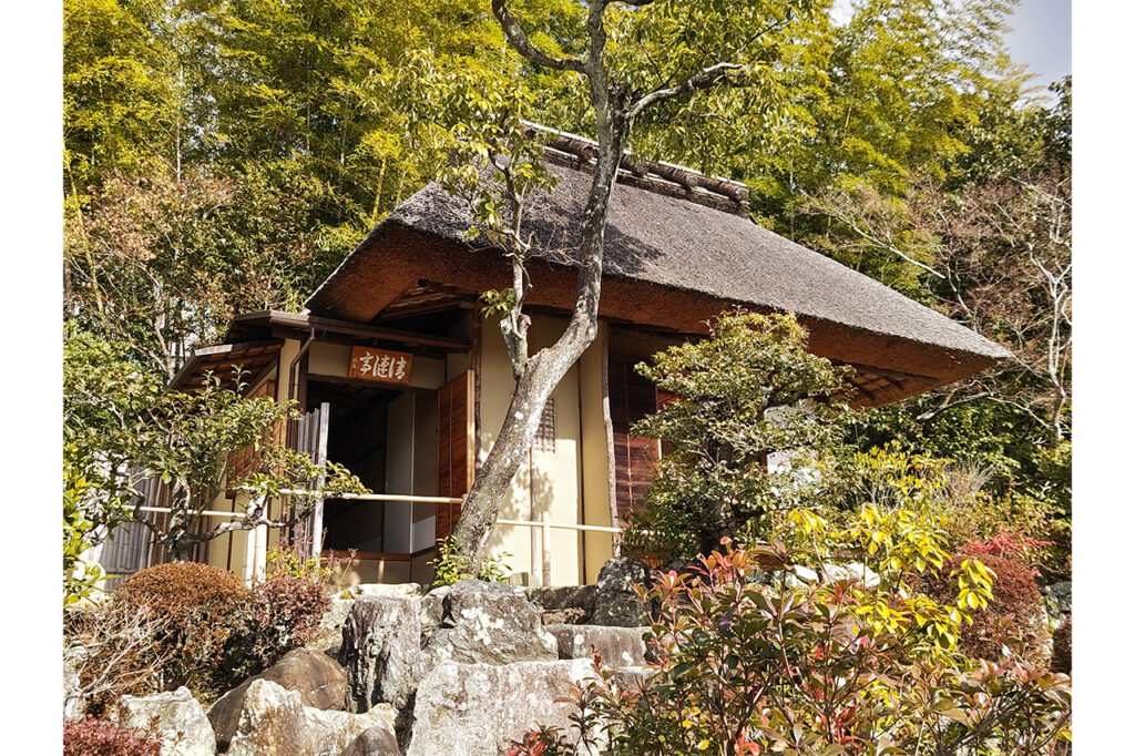 东寺院