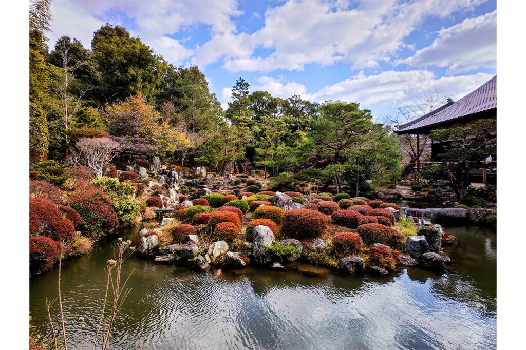 东寺院