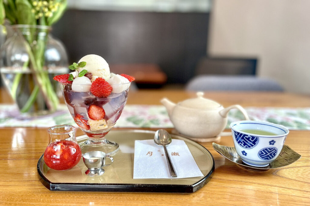 Tsukigase's strawberry cream anmitsu