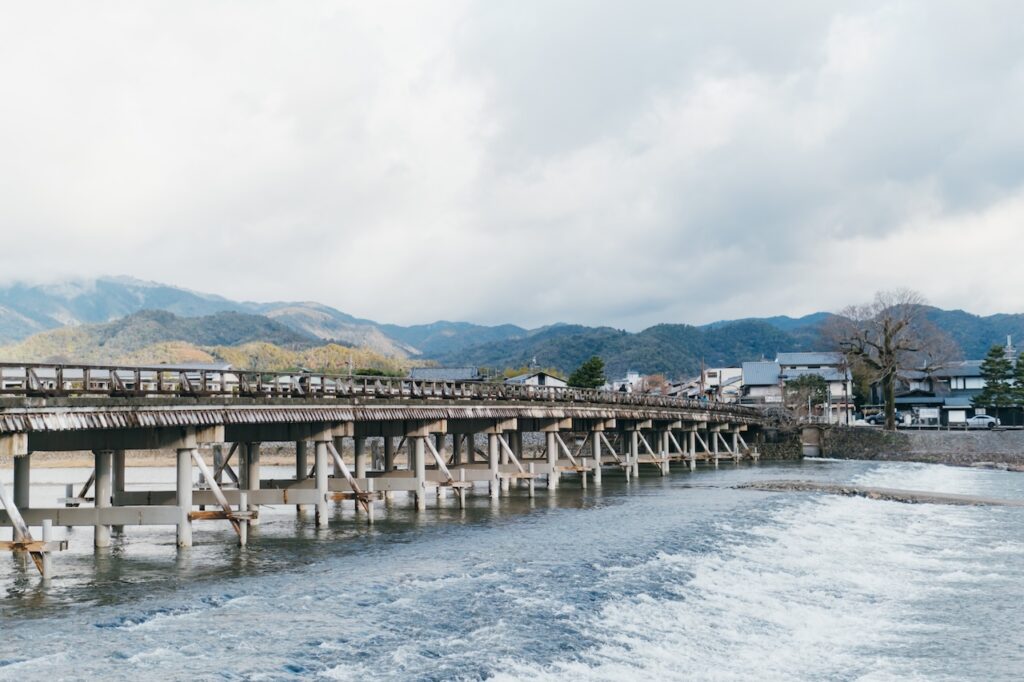 渡月大桥（东京和横滨之间）